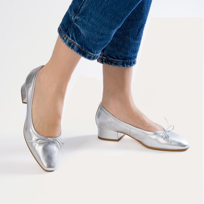 Ballerines à talons en cuir éclat