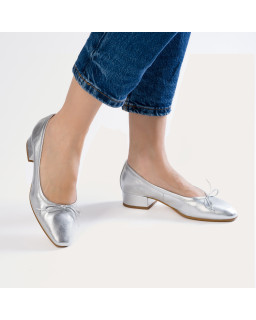 Ballerines à talons en cuir éclat