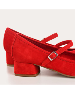 Babies with velvet leather heels