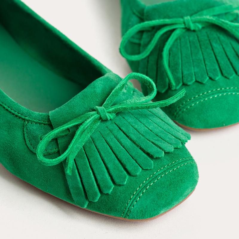 Ballerines en cuir velours avec franges sur le dessus