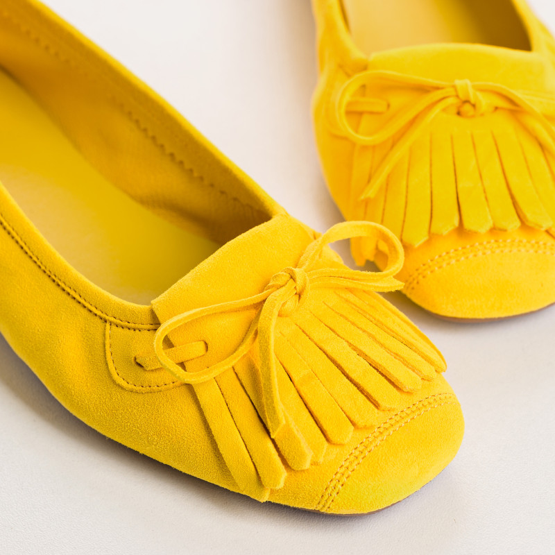 Ballerines en cuir velours avec franges sur le dessus