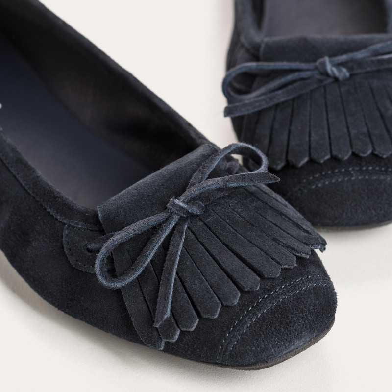 Ballerines en cuir velours avec franges sur le dessus