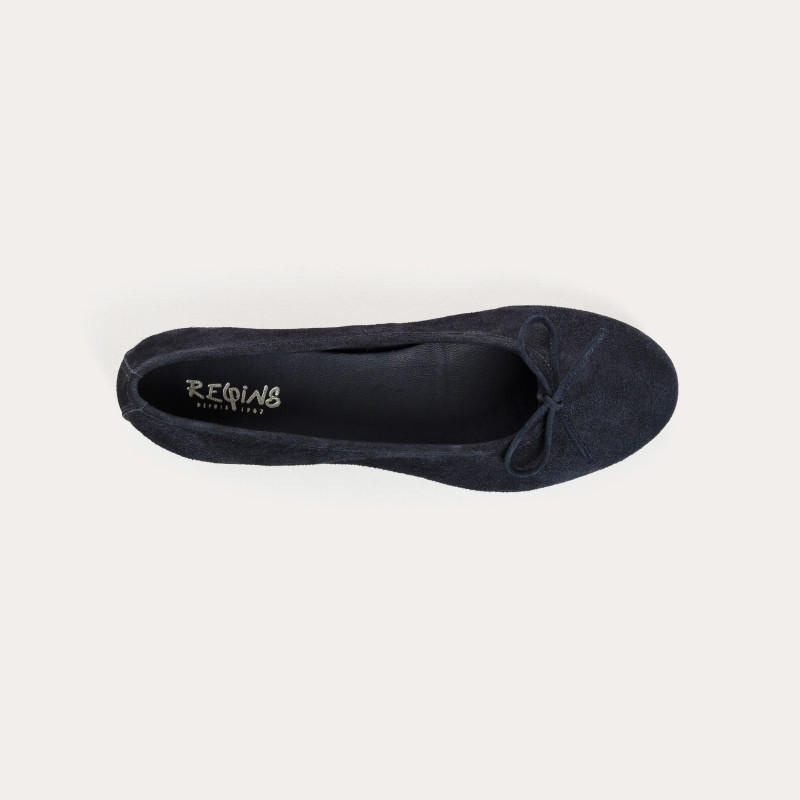 Flat ballerinas with velvet leather knot with rounded butt