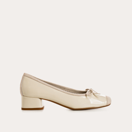 Ballerinas with polished leather with velvet reinforcement and node