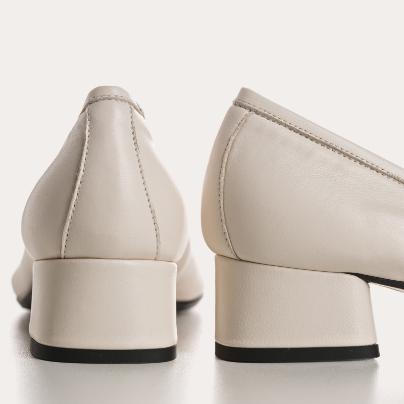 Ballerinas Two-Tail with Flesh / Black Leather Black