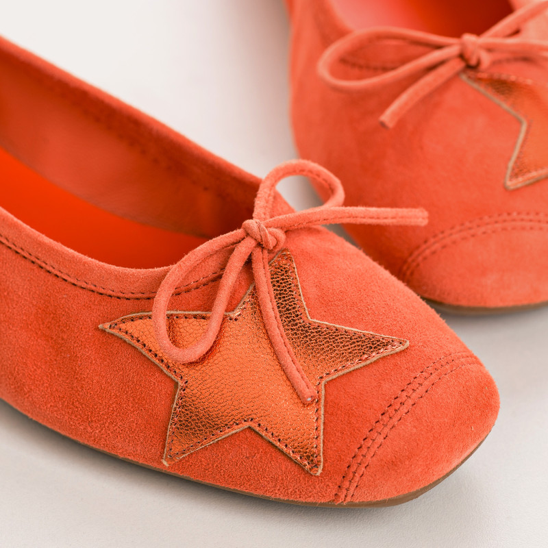 Velvet leather ballerinas with star pattern