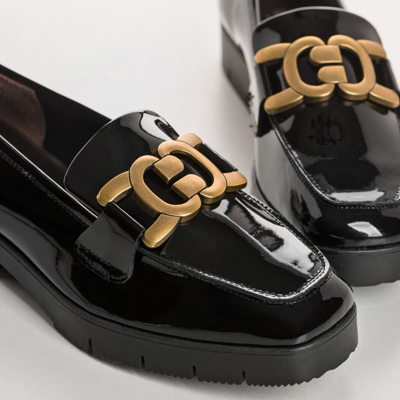 Mocassins Monroe en cuir vernis – Élégance intemporelle & chic | Reqins