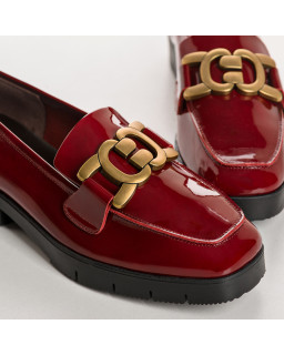 Golden Jewelry Red Varnish Loafers | Signed elegance Reqins