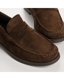 Velvet Leather Sea Moccasins - Elegance & Comfort | Reqins