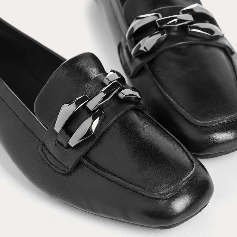 Black leather hilarious moccasins with silver jewel | Reqins