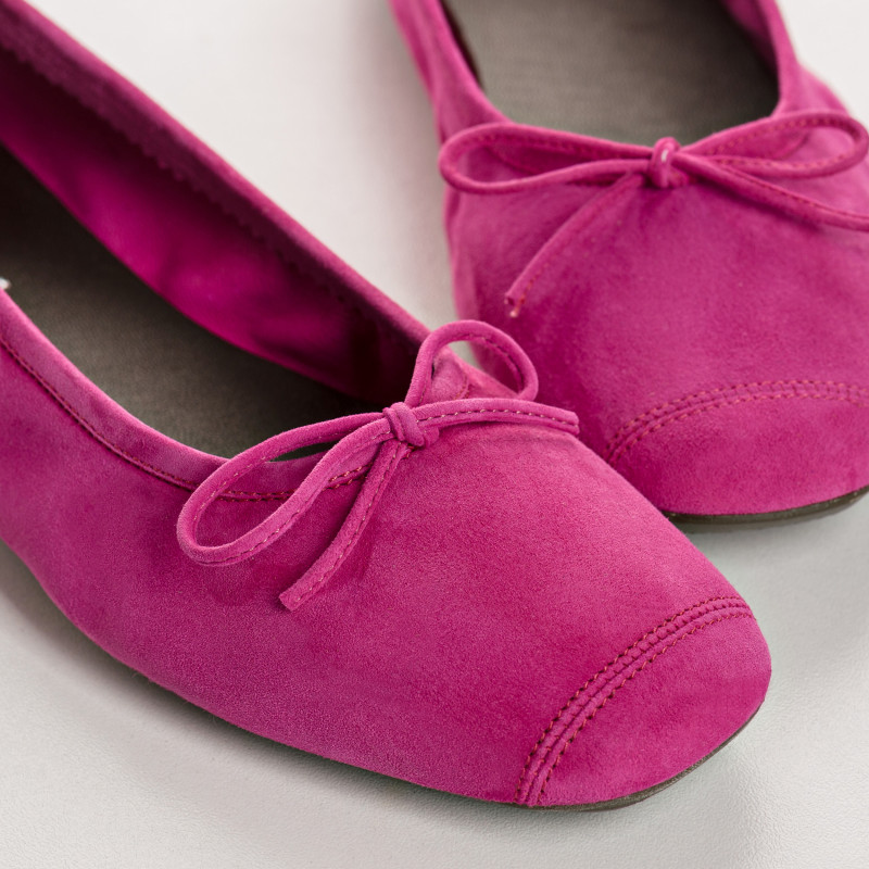 Flat ballerinas with velvet leather knot with tip reinforcement