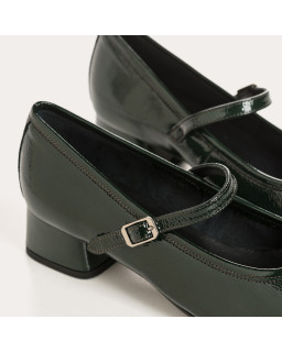 Babies à talons mi-haute en cuir vernis avec boucle dorée ou argentée