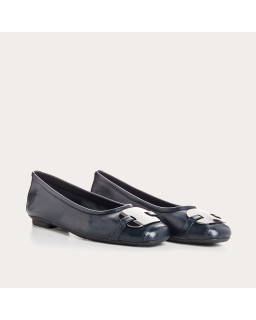 Leather ballerinas with silver metal jewel plate