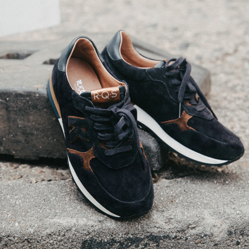 Baskets à lacets en cuir velours pour femme