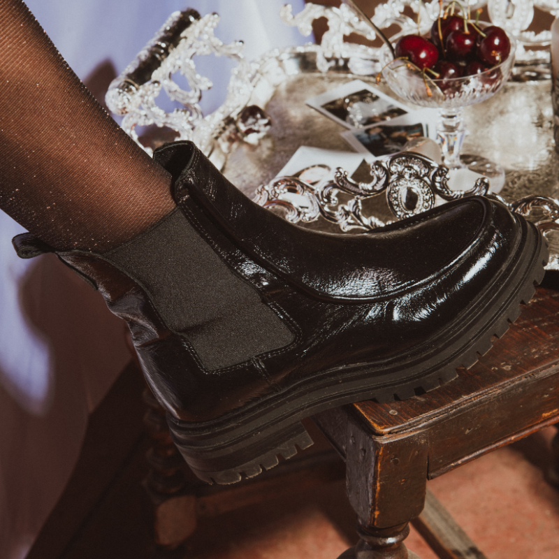 Boots Selena cuir vernis noir | Reqins