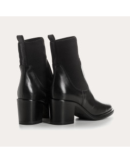 Boots Evalou en cuir – Élégance affirmée & allure moderne | Reqins