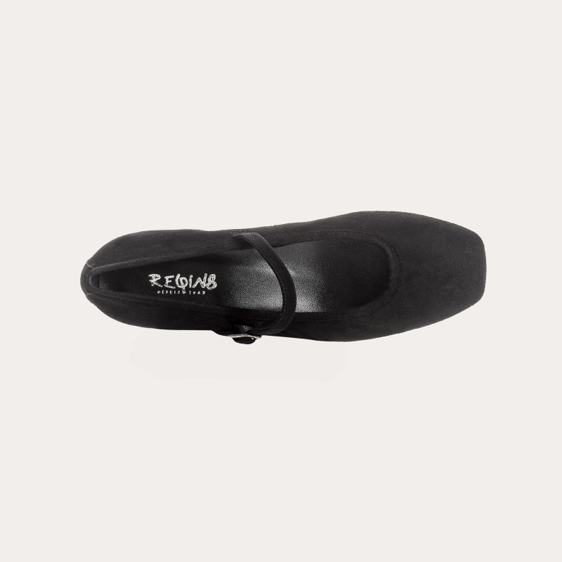 Babies with velvet leather heels