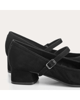 Babies with velvet leather heels