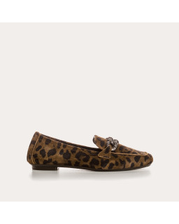 Women's Velvet Women's Loafers Printed - Model Holding | Reqins