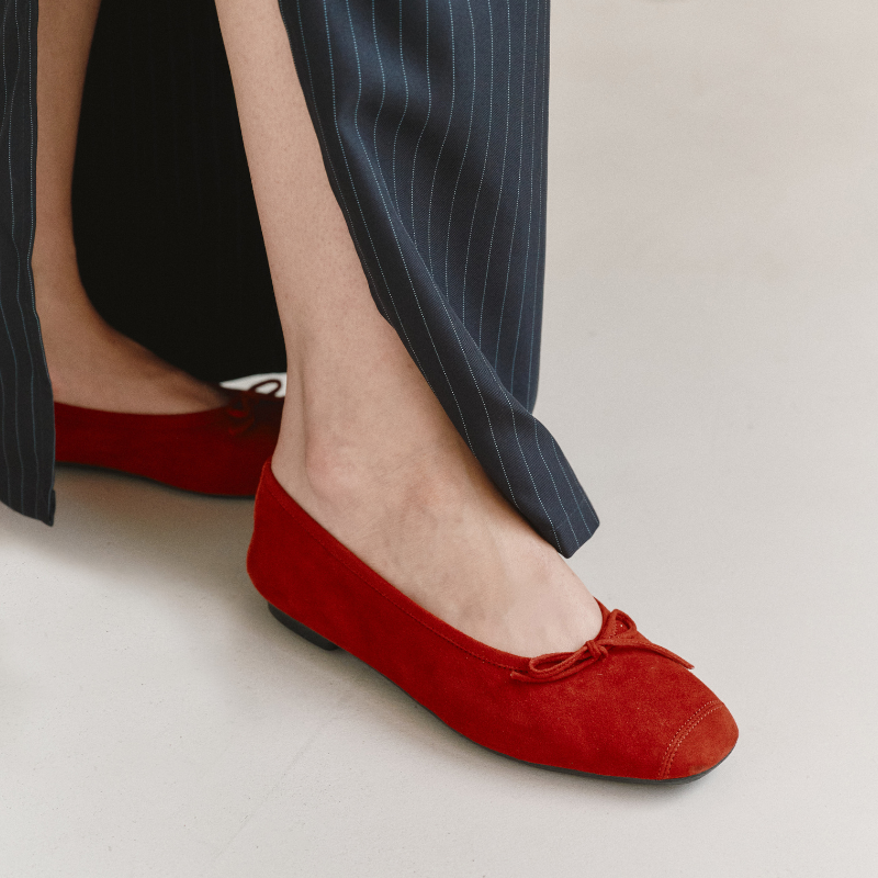 Ballerines plates à nœud en cuir velours avec renfort à la pointe