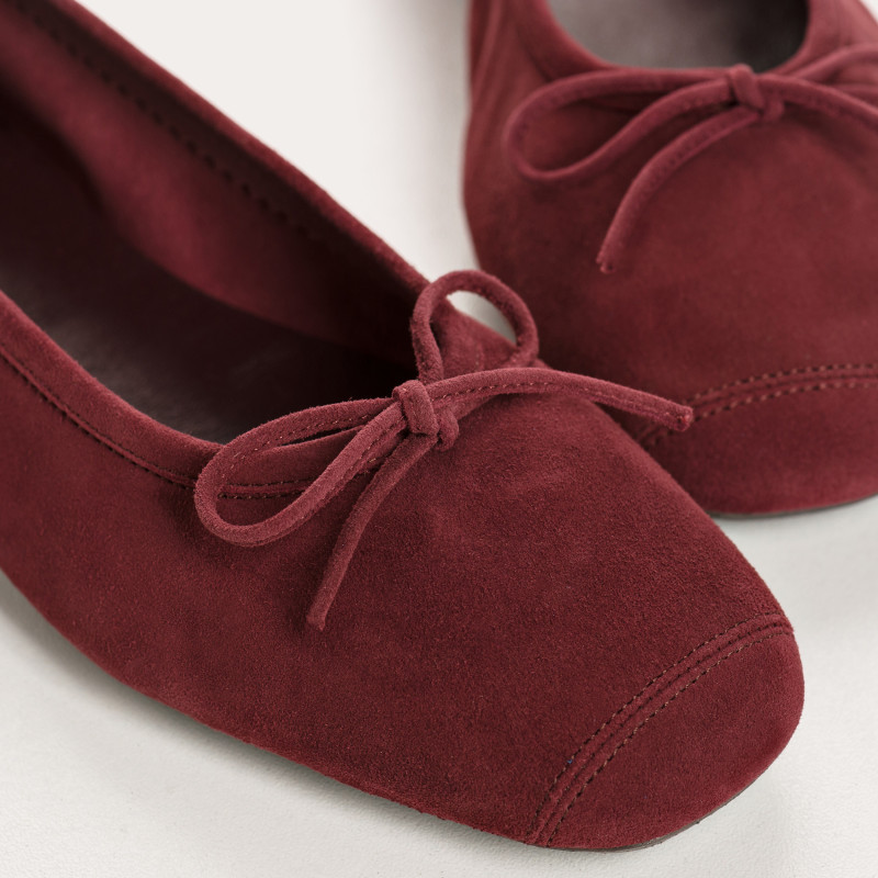 Flat ballerinas with velvet leather knot with tip reinforcement