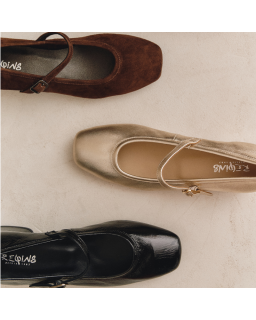 Babies with velvet leather heels