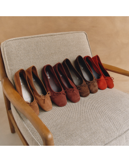 Flat ballerinas with velvet leather knot with tip reinforcement