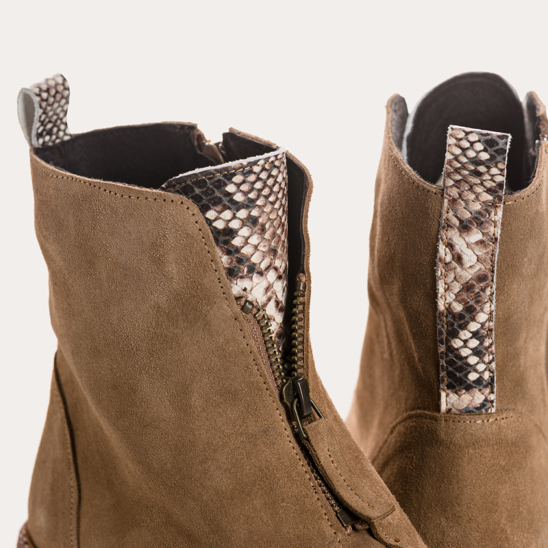 Dickson boots velvet leather & python - elegance & comfort | Reqins