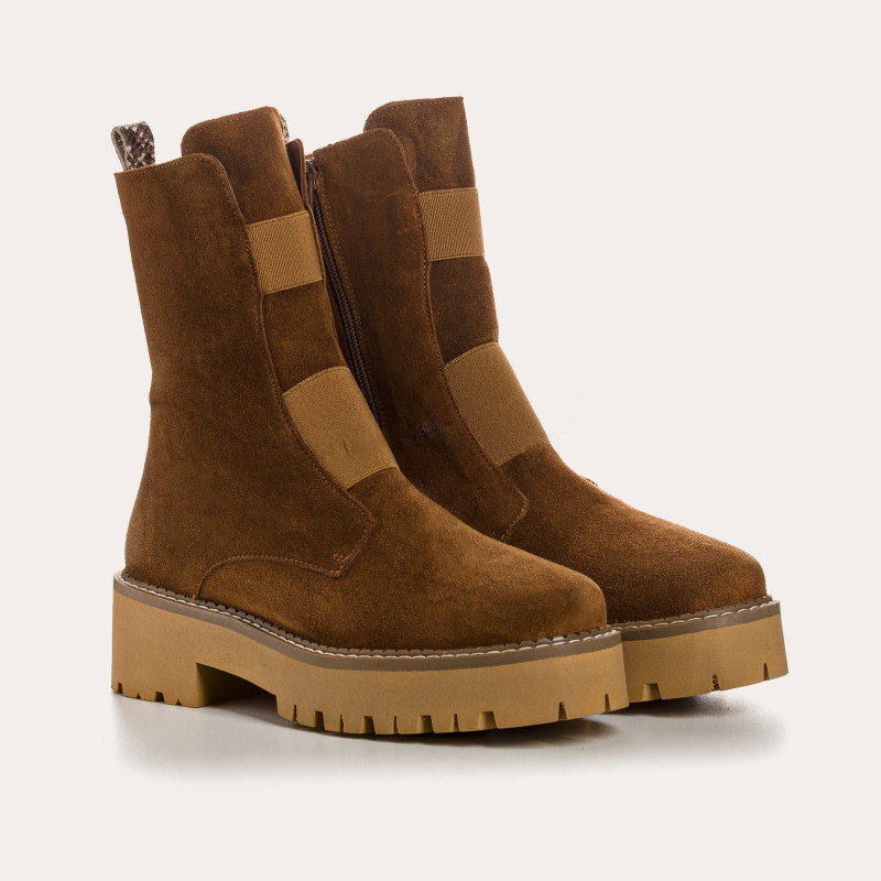 Boots Chelsea plates en cuir velours avec élastiques