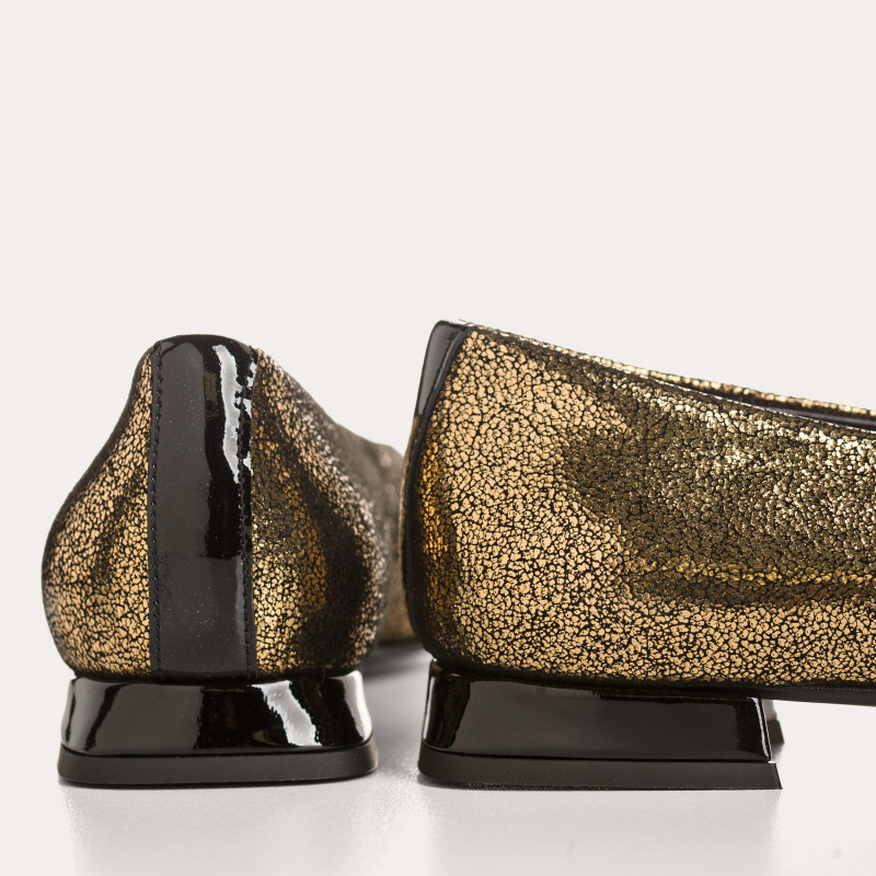 Ballerinas Thea Crack Varnish | Brilliant Elegance & Chic | Reqins