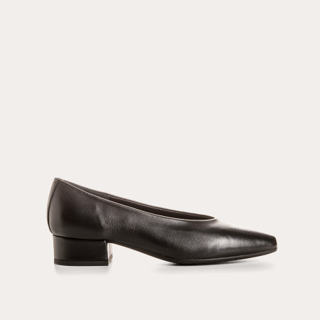 Favorite Leather Ballerinas - Elegance & Comfort | Reqins